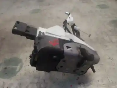 Second-hand car spare part front right door lock for peugeot 308 confort oem iam references 9800616580