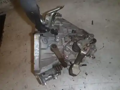 Peça sobressalente para automóvel em segunda mão caixa de velocidades por toyota yaris active referências oem iam 303000d070