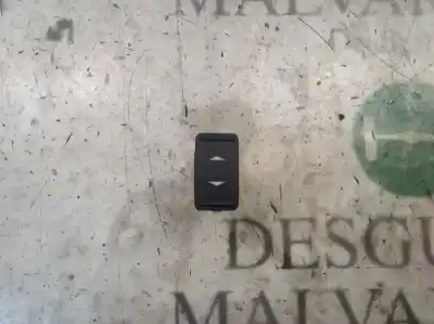 Автозапчасти б/у ВЫКЛЮЧАТЕЛЬ ПЕРЕДНЕГО ПРАВОГО ОКНА за FORD FOCUS BERLINA (CAP)  ссылки OEM IAM   