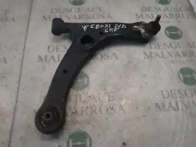 Peça sobressalente para automóvel em segunda mão braço de suspensão inferior dianteiro direito por toyota corolla verso (e12) 1.8 linea sol referências oem iam 