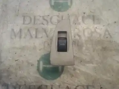 Peça sobressalente para automóvel em segunda mão BOTÃO / INTERRUPTOR ELEVADOR VIDRO TRASEIRO DIREITO por TOYOTA AVENSIS SEDÁN (_T25_)  Referências OEM IAM   