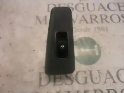 Peça sobressalente para automóvel em segunda mão botão / interruptor elevador vidro traseiro direito por kia cerato 2.0 lx crdi familiar referências oem iam 935802f500gw