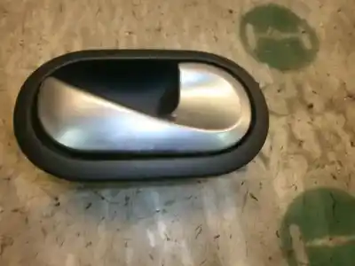 Pièce détachée automobile d'occasion Poignée Intérieure Avant Droite pour RENAULT SCENIC II Grand Emotion Références OEM IAM   