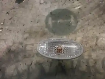 Peça sobressalente para automóvel em segunda mão farolim do lado direito por mazda 2 berlina (dy) 1.2 active (55kw) referências oem iam 