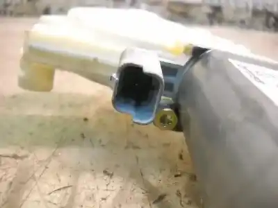 Автозапчастина б/у двигатель переднього правого скла для peugeot 307 break / sw (s1) sw посилання на oem iam   