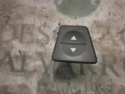 Pezzo di ricambio per auto di seconda mano interruttore alzacristalli anteriore sinistro per fiat panda (169) 1.2 cat riferimenti oem iam 735360836 28767 28767