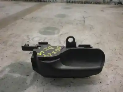 Peça sobressalente para automóvel em segunda mão puxador interior dianteiro esquerdo por peugeot 107 urban referências oem iam 
