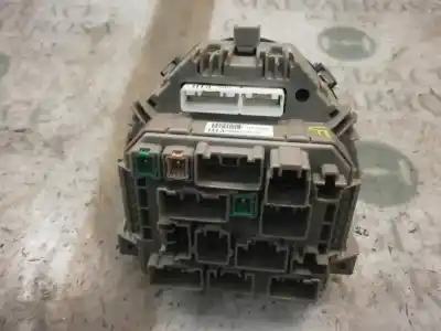 Peça sobressalente para automóvel em segunda mão quadrante por peugeot 107 urban referências oem iam   