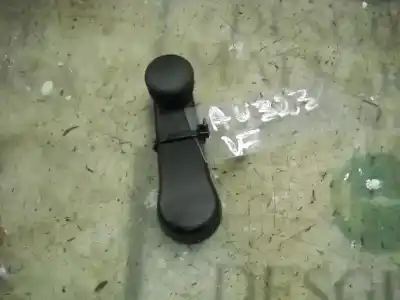 Pièce détachée automobile d'occasion Manivelle / Poignée Lève Vitre Avant Droite pour SEAT IBIZA (6K1) 1.4 Références OEM IAM   