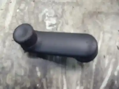 Pièce détachée automobile d'occasion MANIVELLE / POIGNÉE LÈVE VITRE ARRIÈRE DROITE pour RENAULT CLIO III  Références OEM IAM   