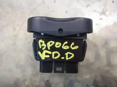 Peça sobressalente para automóvel em segunda mão botão / interruptor elevador vidro dianteiro direito por dacia sandero ambiance referências oem iam 8200602227  