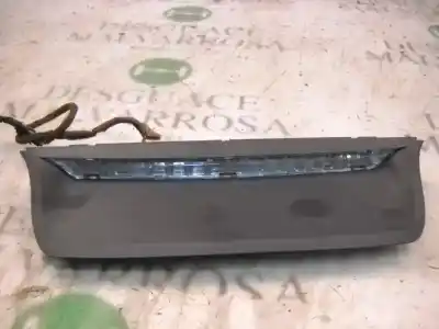 Peça sobressalente para automóvel em segunda mão farolim traseiro central por opel omega b gl berlina referências oem iam 