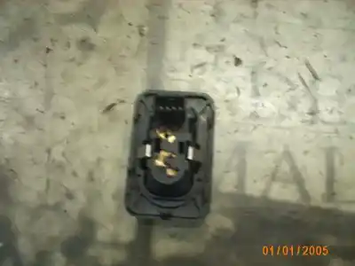 Second-hand car spare part right front power window switch for opel combo familiar oem iam references   