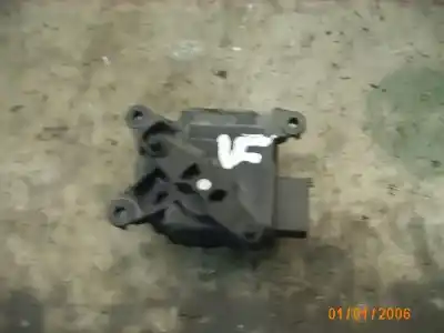 Peça sobressalente para automóvel em segunda mão motor de abertura da comporta de sofagem por opel combo familiar referências oem iam 