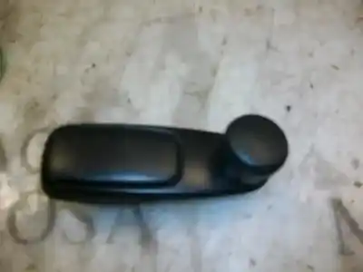 Pezzo di ricambio per auto di seconda mano Maniglia Alzacristalli Anteriore Destra per PEUGEOT 207 XT Riferimenti OEM IAM   