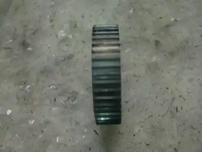 Pezzo di ricambio per auto di seconda mano puleggia della pompa iniettori per opel astra g berlina 1.7 turbodiesel cat (x 17 dtl / 2h8) riferimenti oem iam   
