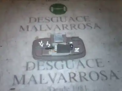 Second-hand car spare part interior light for kia carnival ii 2.9 cdri ex oem iam references   