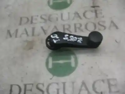 Pièce détachée automobile d'occasion MANIVELLE / POIGNÉE LÈVE VITRE ARRIÈRE DROITE pour SEAT IBIZA (6K1)  Références OEM IAM   