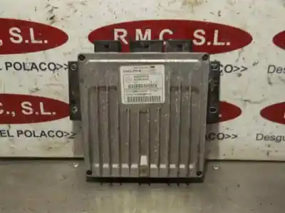 Pièce détachée automobile d'occasion Calculateur Moteur Ecu pour RENAULT MEGANE II BERLINA 5P 2.0 dCi RS / Renault Sport Références OEM IAM 8200399038  