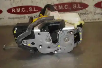 Автозапчастина б/у замок передніх дверей лівий для opel astra j gtc 2.0 16v cdti посилання на oem iam   