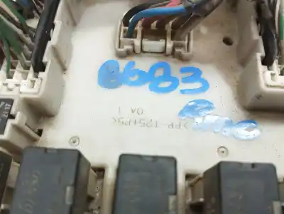 Second-hand car spare part fuse box unit for toyota rav4 (a2) 1zzfe oem iam references   