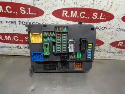 Peça sobressalente para automóvel em segunda mão caixa de fusíveis e relés por peugeot 508 bh01 referências oem iam a2c32427600