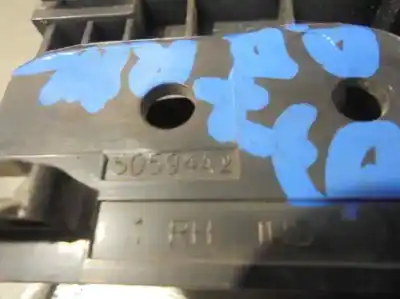 Second-hand car spare part interior right front handle for mazda 3 sedán (bk) 1.6 di turbo (bk12y) oem iam references 50594a2  