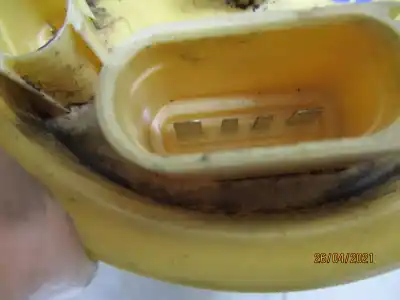 Pezzo di ricambio per auto di seconda mano sensore di livello del carburante per audi a6 c5 (4b2) 2.5 tdi riferimenti oem iam   