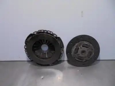 Pezzo di ricambio per auto di seconda mano kit frizione per renault clio iii style riferimenti oem iam 8200335084  