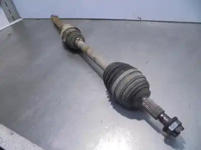 Second-hand car spare part front right transmission for renault clio iii style oem iam references 8200499586  