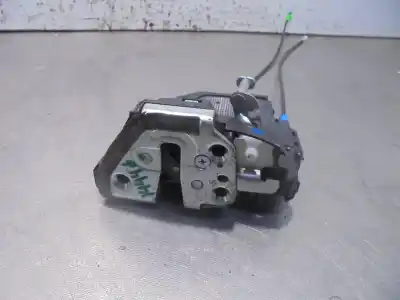 Peça sobressalente para automóvel em segunda mão fechadura da porta traseira direita por toyota auris (e18) toyota auris referências oem iam   