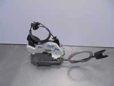 Pezzo di ricambio per auto di seconda mano Serratura Porta Anteriore Destra per SEAT LEON (5F1) CYV Riferimenti OEM IAM 5K4839016Q  