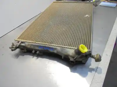Pezzo di ricambio per auto di seconda mano radiatore d acqua per opel vectra c (z02) 2.0 dti 16v (f69) riferimenti oem iam 24418343  