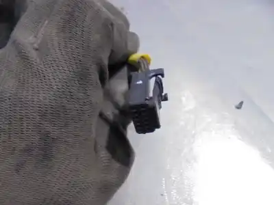 Peça sobressalente para automóvel em segunda mão espelho retrovisor esquerdo por renault captur ii 1.0 tce referências oem iam 12863480  