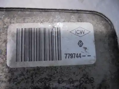 Peça sobressalente para automóvel em segunda mão radiador de óleo do motor por renault clio iii style referências oem iam 779744  
