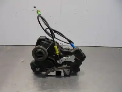 Second-hand car spare part left front door lock for toyota auris (e18) toyota auris oem iam references   