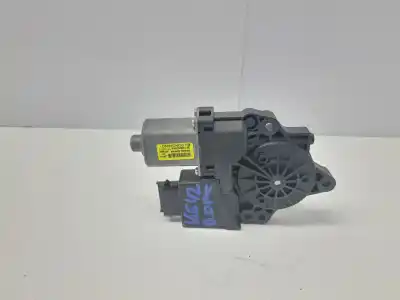 Pezzo di ricambio per auto di seconda mano Motore Alzacristalli Anteriore Destro per KIA CEED (JD) D4FC Riferimenti OEM IAM 82460A2010  