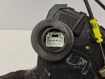 Second-hand car spare part left front door lock for toyota corolla (e12) 1cdftv oem iam references   