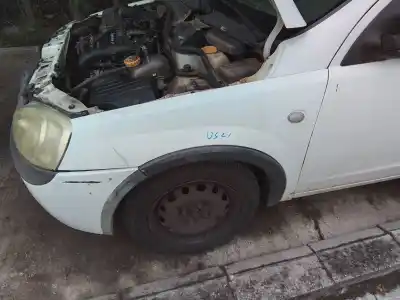 Pezzo di ricambio per auto di seconda mano Parafango Anteriore Sinistro per OPEL CORSA C 1.7 16V DI CAT (Y 17 DTL / LK8) Riferimenti OEM IAM   
