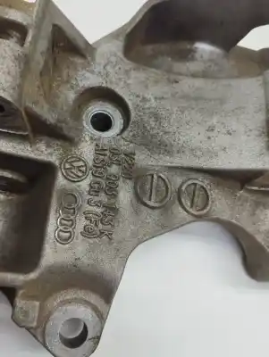 Pezzo di ricambio per auto di seconda mano supporto alternatore per seat leon (5f1) 2.0 tdi riferimenti oem iam 03l903143k  