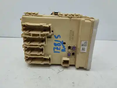 İkinci el araba yedek parçası RÖLE/SIGORTA KUTUSU için TOYOTA AURIS (E18)  OEM IAM referansları 8922102480  