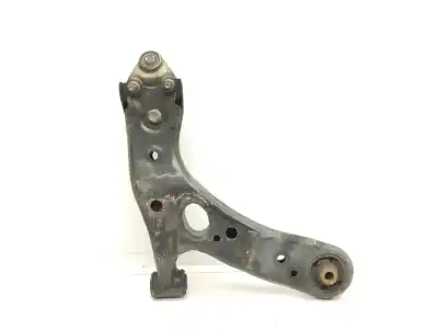 Pezzo di ricambio per auto di seconda mano braccio di sospensione anteriore sinistro inferiore per toyota auris (e18) toyota auris riferimenti oem iam   