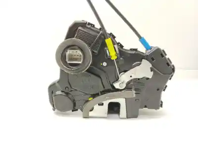 Second-hand car spare part left front door lock for toyota auris (e18) toyota auris oem iam references   