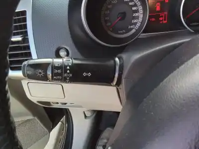Pezzo di ricambio per auto di seconda mano controllo della luce per mitsubishi outlander (cw0) 2.0 di-d intense plus riferimenti oem iam 8600a228  