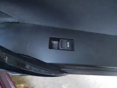 Second-hand car spare part right front power window switch for toyota auris (e18) toyota auris oem iam references 192801  