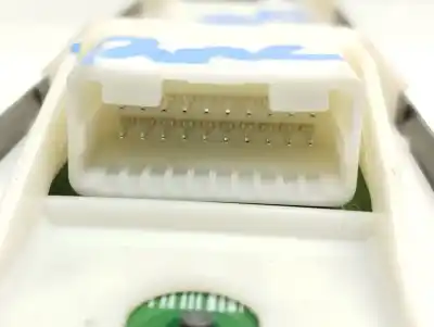 Second-hand car spare part left front power window switch for toyota auris (e18) toyota auris oem iam references 515220  