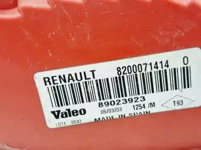 Автозапчасти б/у правый задний фонарь за renault clio ii fase ii (b/cb0) clio ссылки oem iam 8200071414  