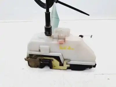 Second-hand car spare part front right door lock for citroen c2 x oem iam references 52187790  