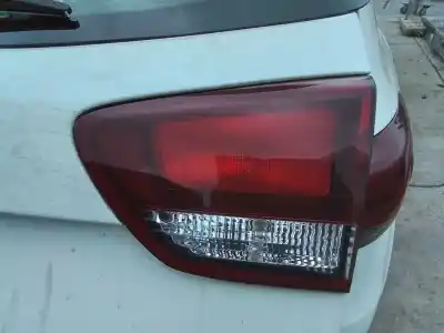 Peça sobressalente para automóvel em segunda mão farolim da mala traseiro direito por kia carens (rp) d4fd referências oem iam 92404a4
