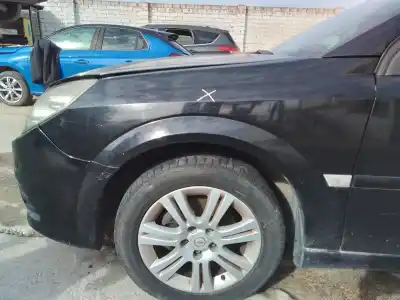 Tweedehands auto-onderdeel linker voor spatbord voor opel vectra c berlina 2.0 dti oem iam-referenties 